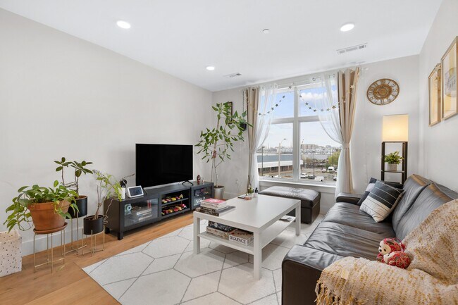 Foto del edificio - 250 Meridian St