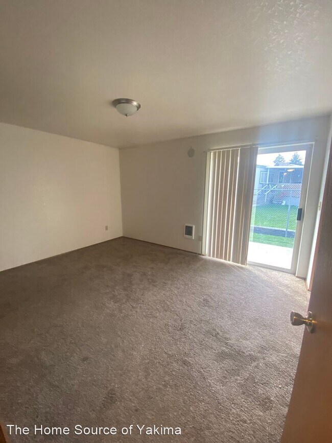 Building Photo - 3 br, 2 bath House - 424 S 74th  #B