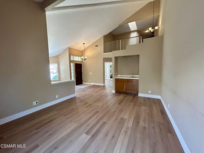 Building Photo - 408 Country Club Dr