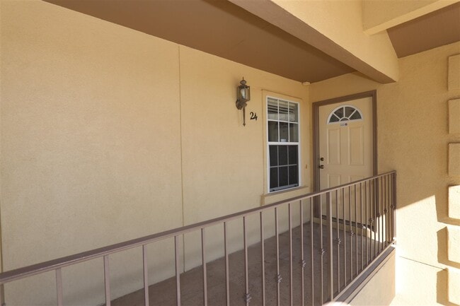Building Photo - 9804 Cantera Ct