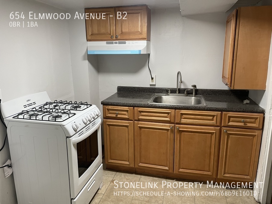 Primary Photo - 654 Elmwood Avenue