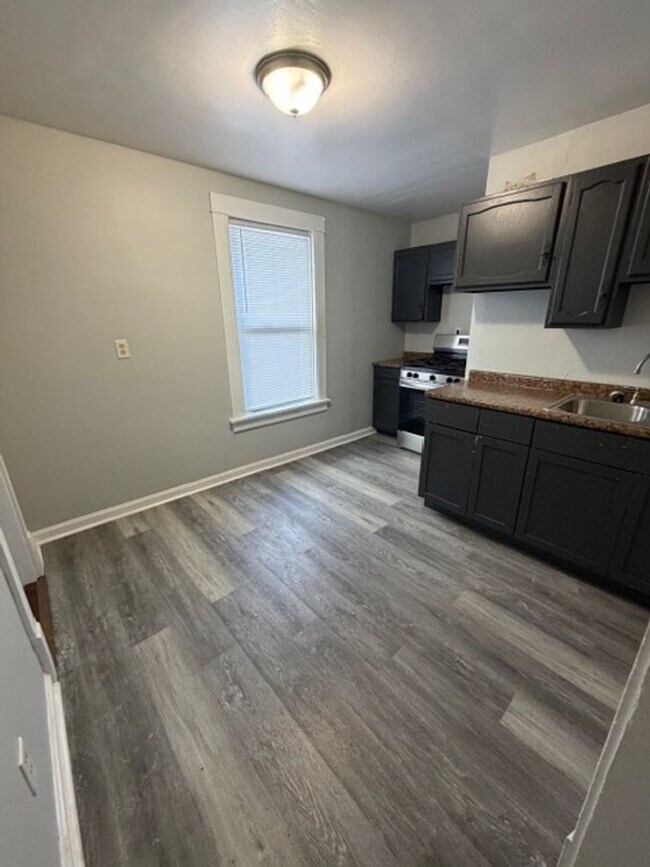 Building Photo - FON1178