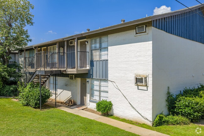 Building Photo - Campus Pointe Apartments