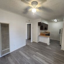 Building Photo - 610 Ruiz St