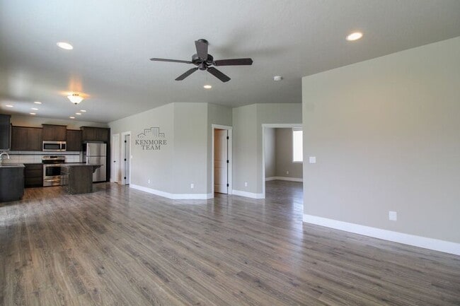 Building Photo - 4380 S Anderson Pl