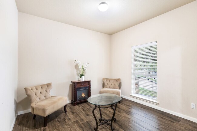 Foto del edificio - Charming Home Awaits: Spacious & Modern Living in a Prime Location