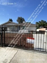 Building Photo - 1213 Dawn St