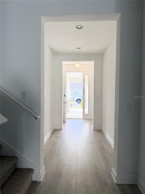 Foto del edificio - 15050 Lake Bessie Loop