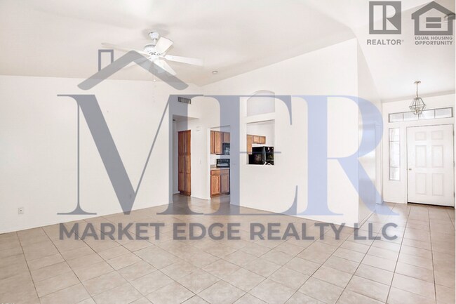 Foto del edificio - 3Bed/2Bath House at Buckeye/75th Ave! $399 MOVE-IN SPECIAL! Ready for Immediate Move-In!