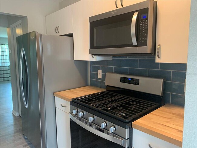 Building Photo - 5247 81st St N