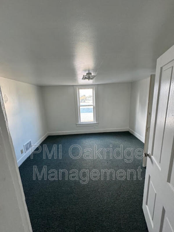 Building Photo - 9 N Cleveland St