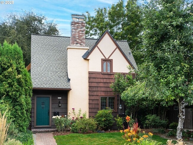 Exquisite English - Exquisite English House