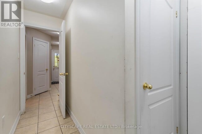 Building Photo - 40 Peach Dr