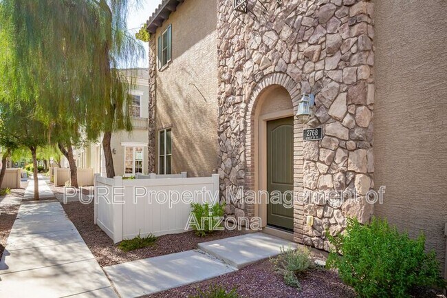 Foto del edificio - 2768 S Sulley Dr