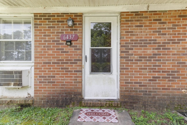 Building Photo - 6437 Starbrook Dr