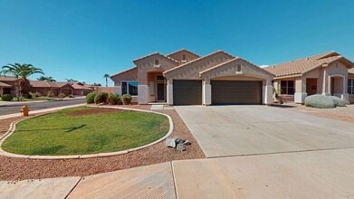 Building Photo - 3830 E Kroll Dr