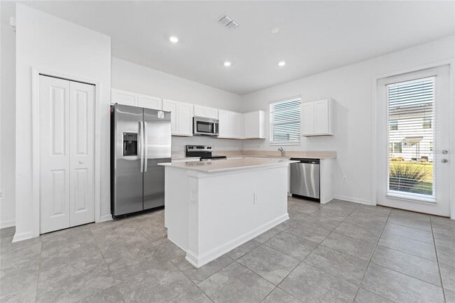 Building Photo - 109 Bogey Dr