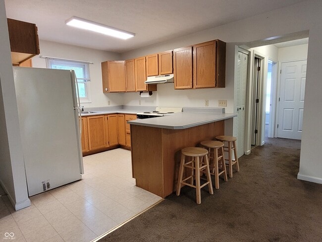 Foto del edificio - 250 Locust Ln