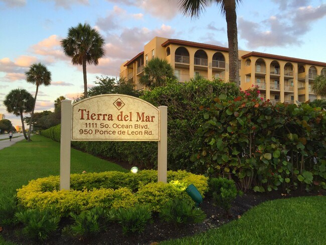 Foto del edificio - 1111 S Ocean Blvd