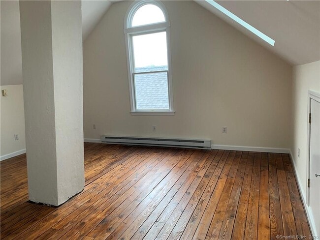 Building Photo - 115 Ruane St