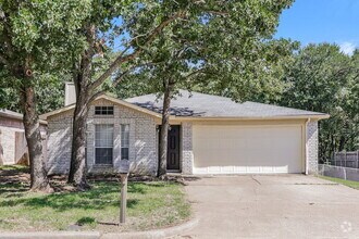 Building Photo - 1125 Hidden Creek Dr