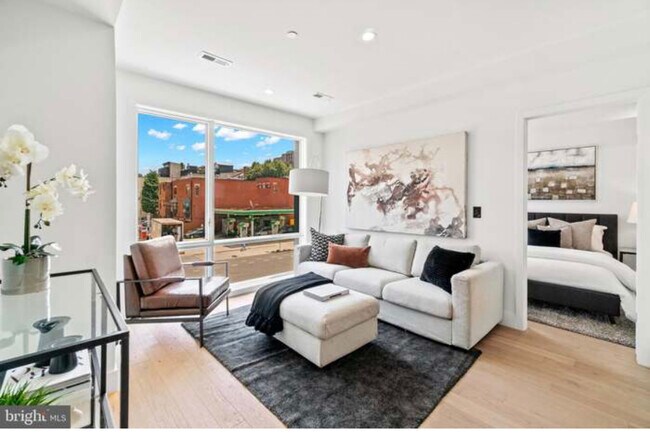 Building Photo - 1312 13th St NW