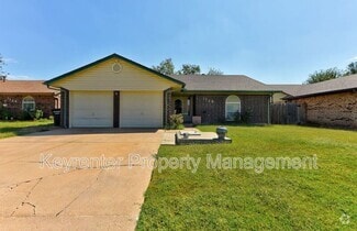 Building Photo - 1120 Kings Ct