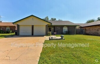 Building Photo - 1120 Kings Ct