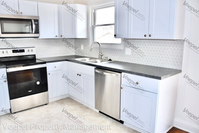 Building Photo - 3 br, 1.5 bath House - 5500 NE 59th Ter