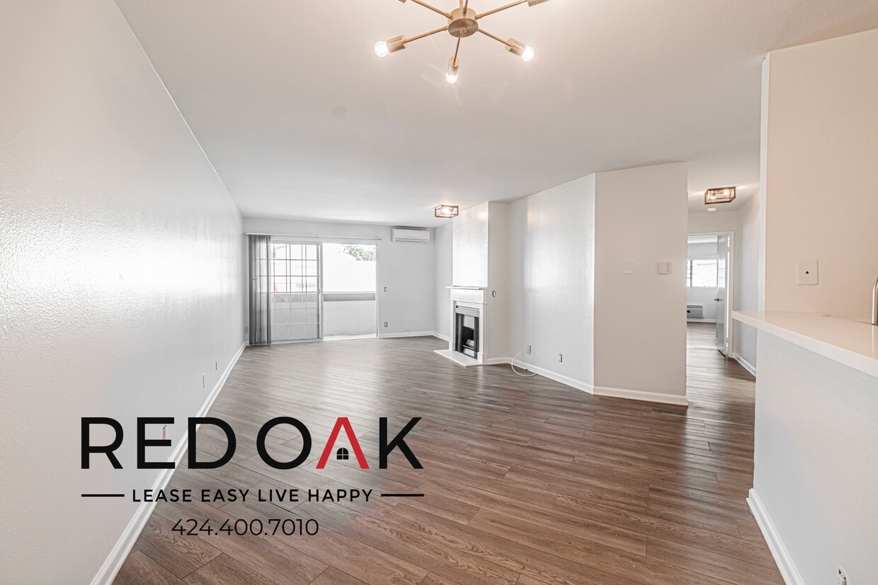 Primary Photo - 10201 Woodbine St