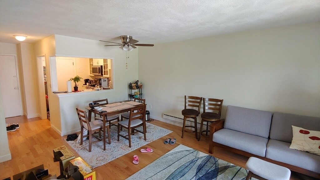 Foto principal - 18 Pond St