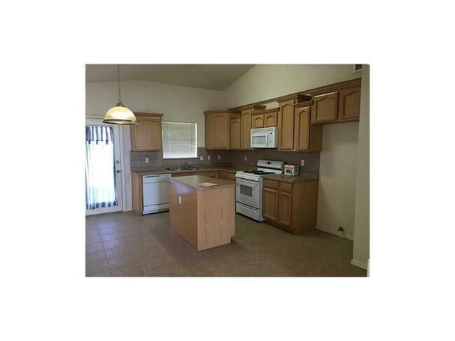 Foto del edificio - 14237 Desert Stone Dr