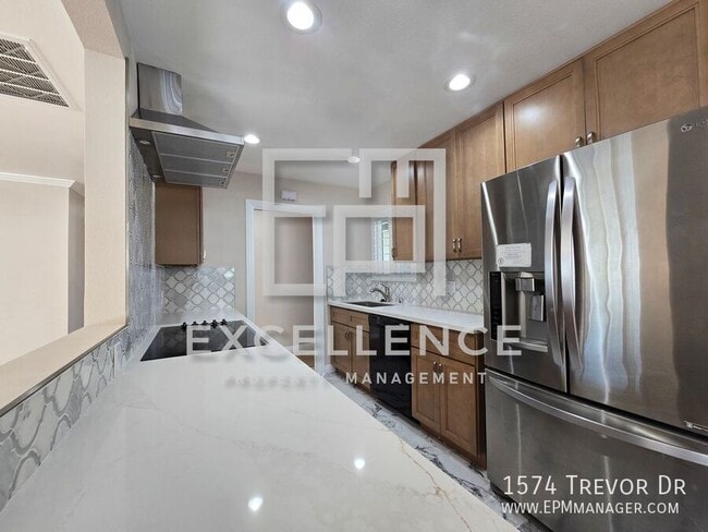 Photo - 1574 Trevor Dr House