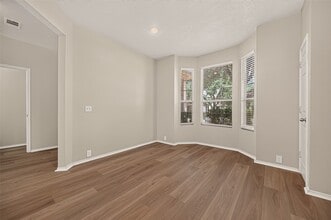 Building Photo - 18915 S Lyford Dr