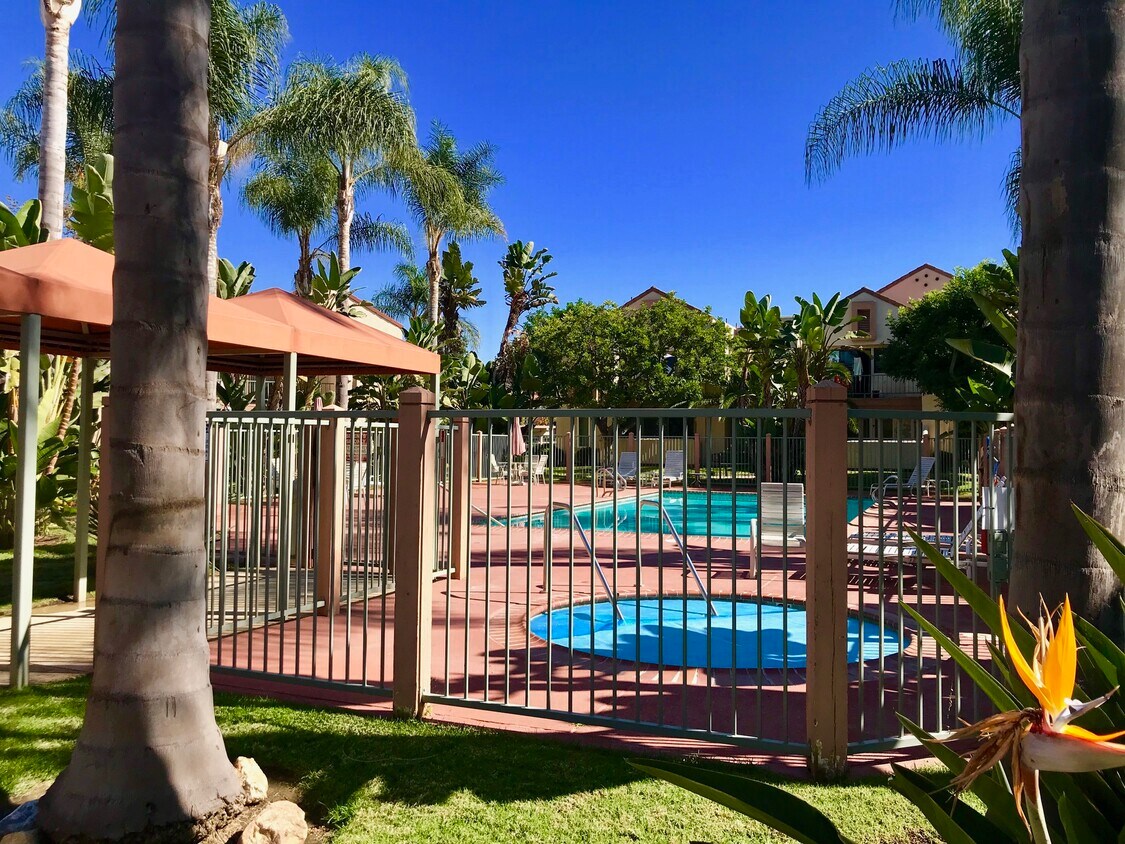 Foto principal - 8365 Westmore Rd