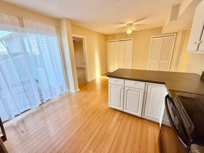 Foto del edificio - 3 Bed 2 Bath with Amenities in Hermitage for $1700/mo!