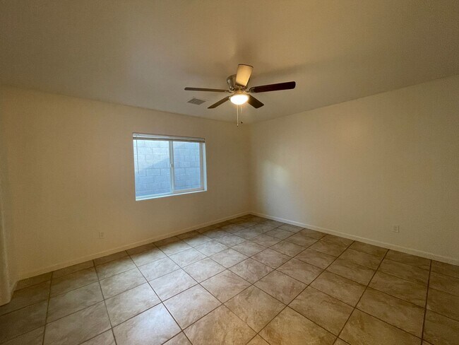 Foto del edificio - 8049 E Long Mesa Dr