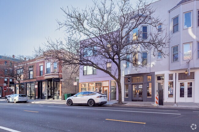 Foto del edificio - 841 W Armitage Ave