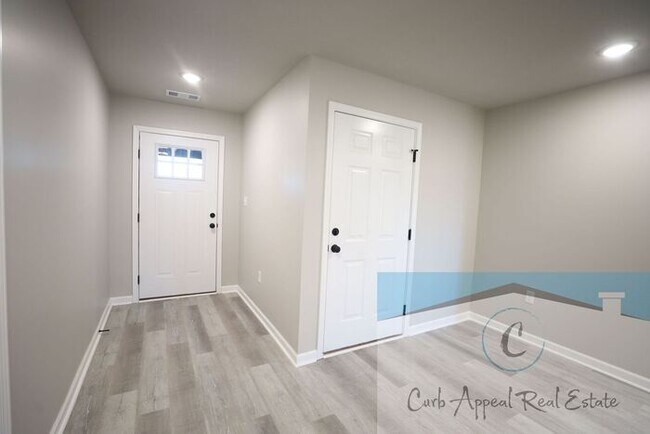 Foto del edificio - Move in special $900!! Beautiful new construction 3 bed / 2 bath home -Brookland Schools