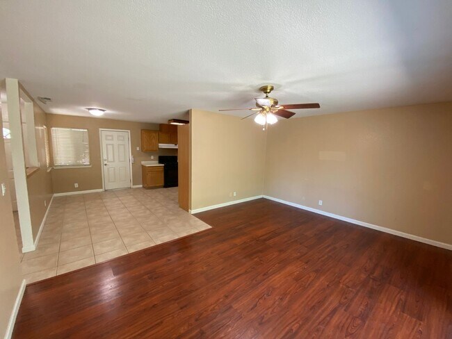 Building Photo - Orangevale - Super Single Story 3/2 on Gre...
