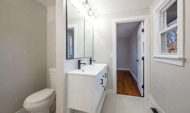 Foto del edificio - 31 Cheryl Dr