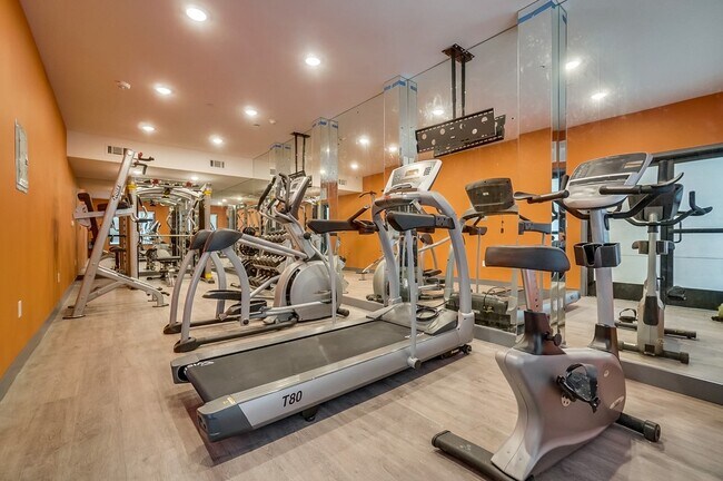 Foto del edificio - 8600 Glenoaks Blvd