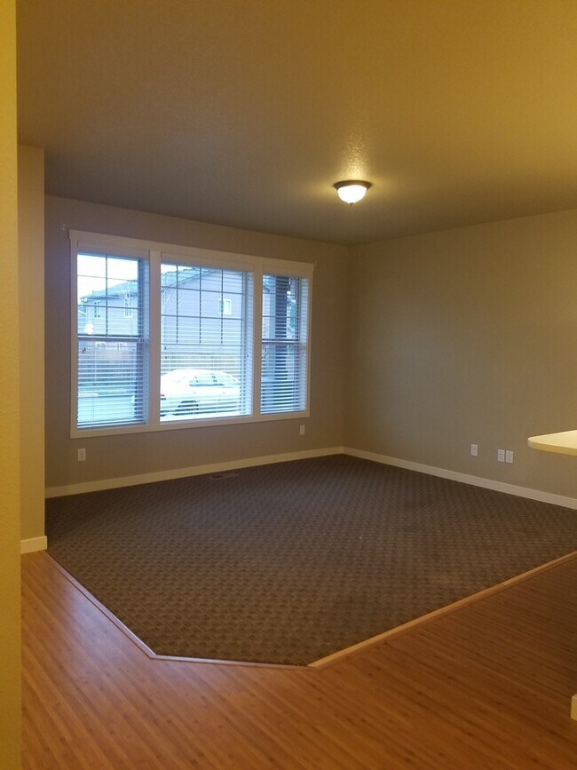 Foto del edificio - Great town home in perfect location!!!