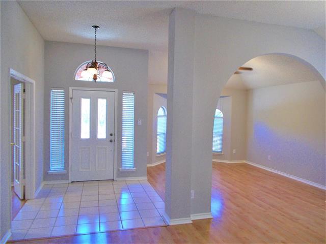 Foto del edificio - 914 Heritage Pkwy S