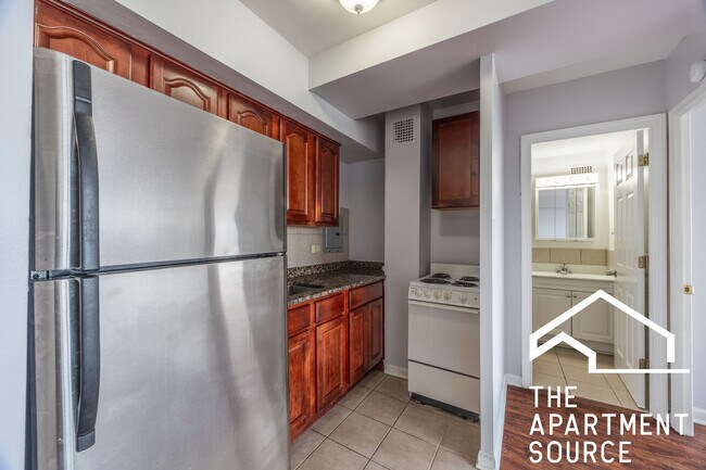 Foto del edificio - 4180 N Marine Dr