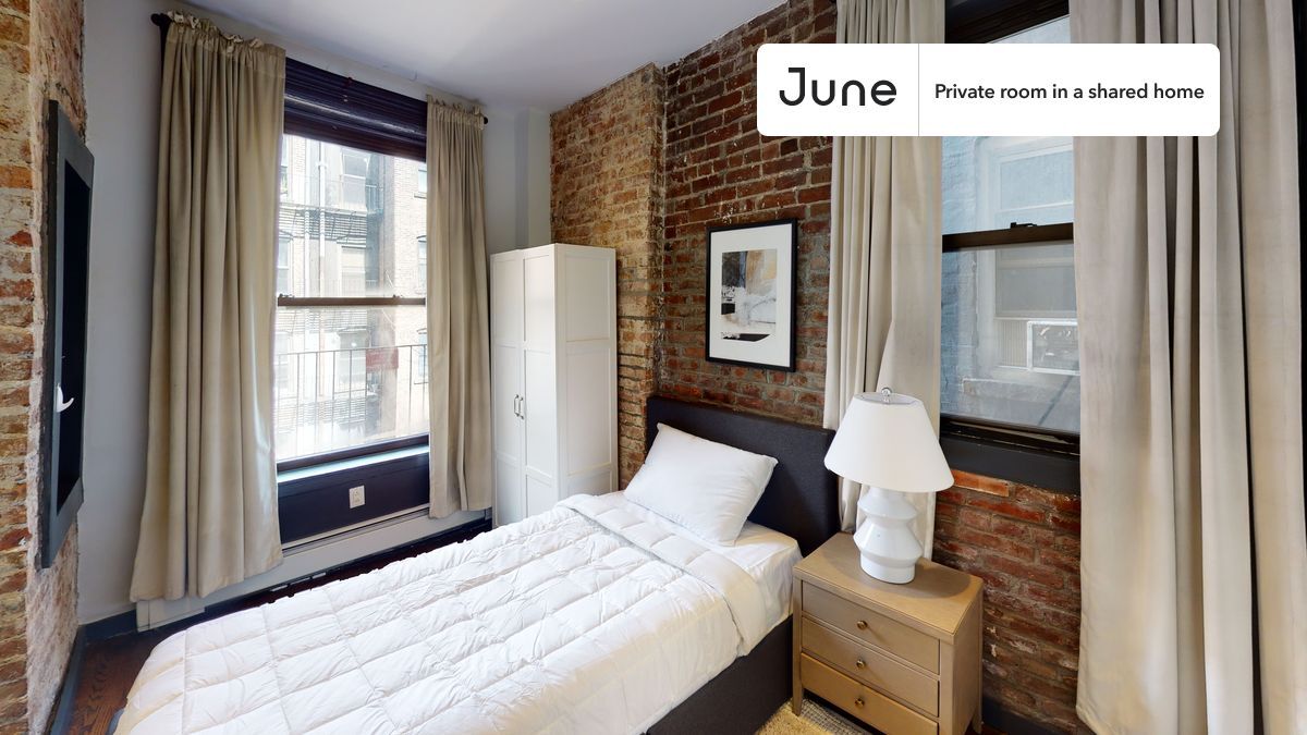 Primary Photo - Private bedroom in 4 bed/2 bath Home