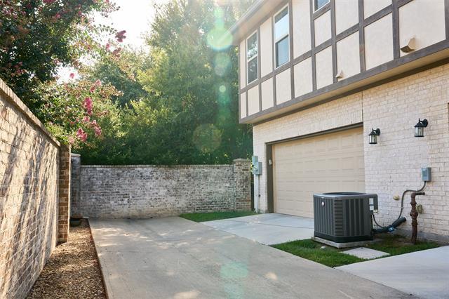 Building Photo - 8704 Tudor Pl
