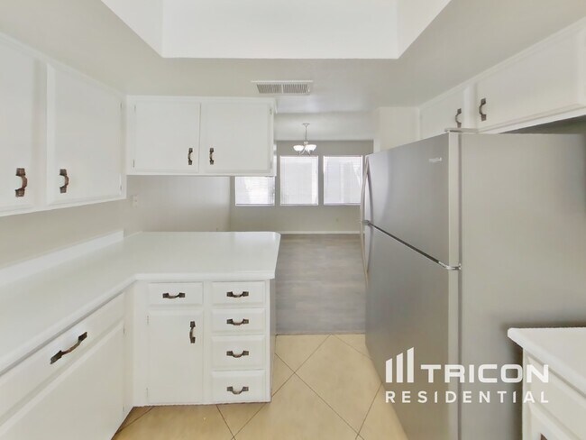 Foto del edificio - 5129 W Sanna St