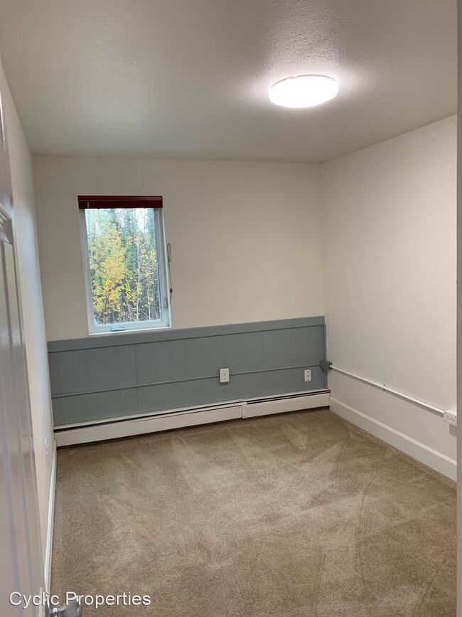 Building Photo - 1315 Ballaine Rd