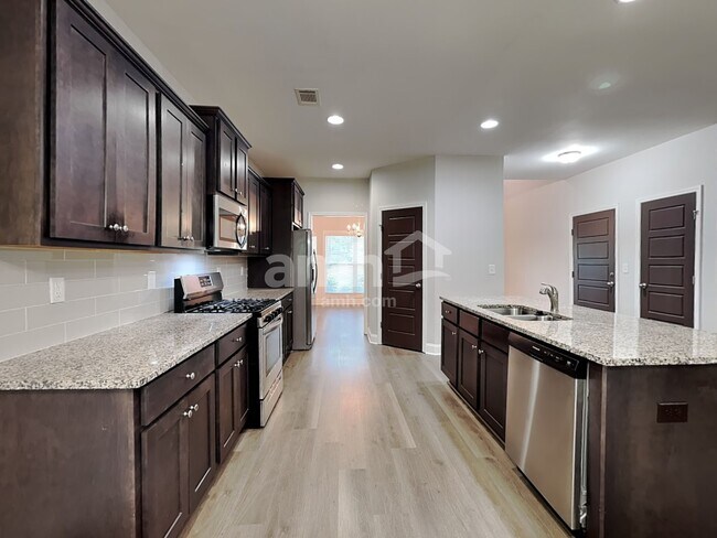 Foto del edificio - 1159 Victoria Walk Ln